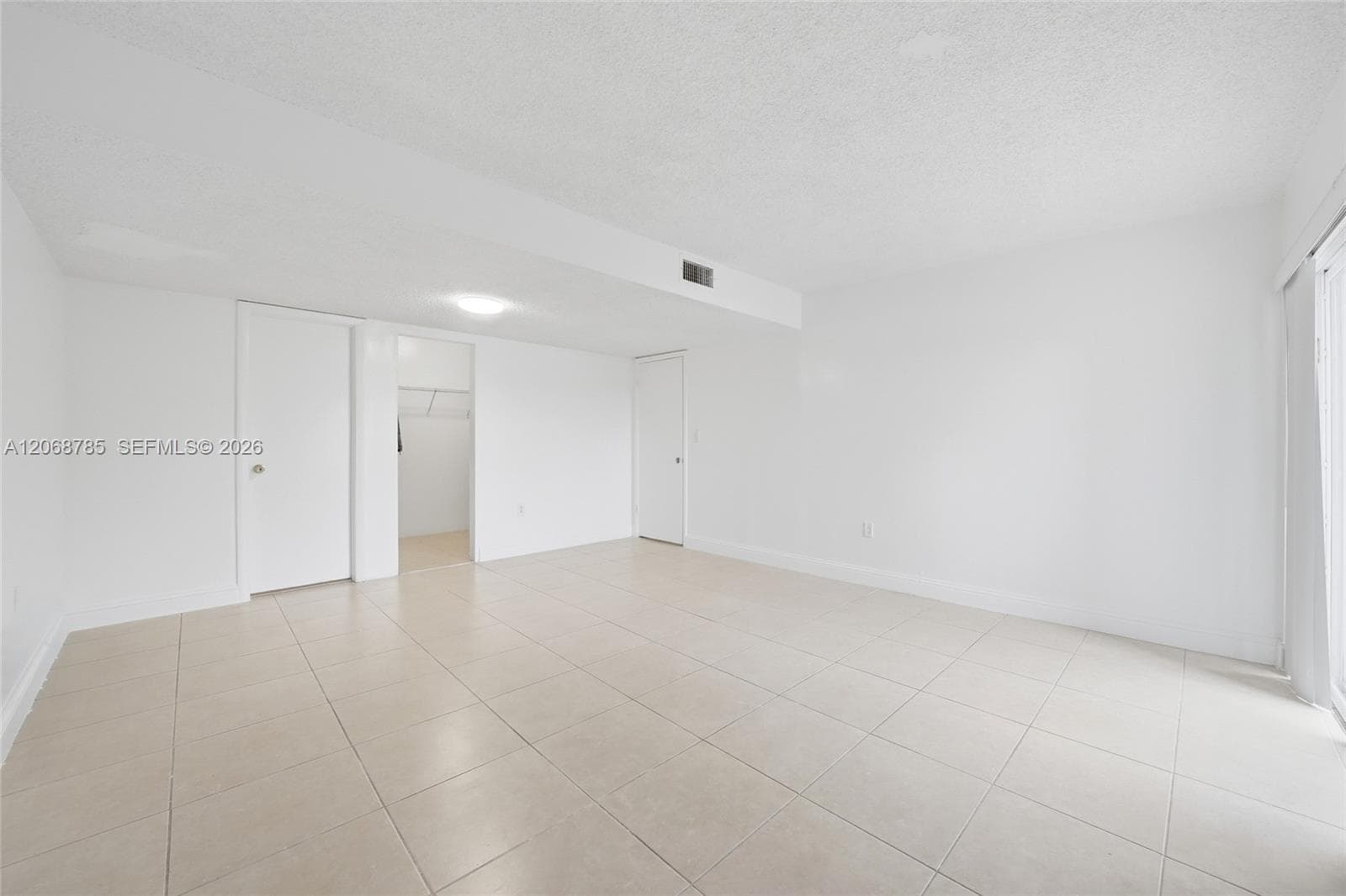 9375 Fontainebleau Blvd L301 photo 11