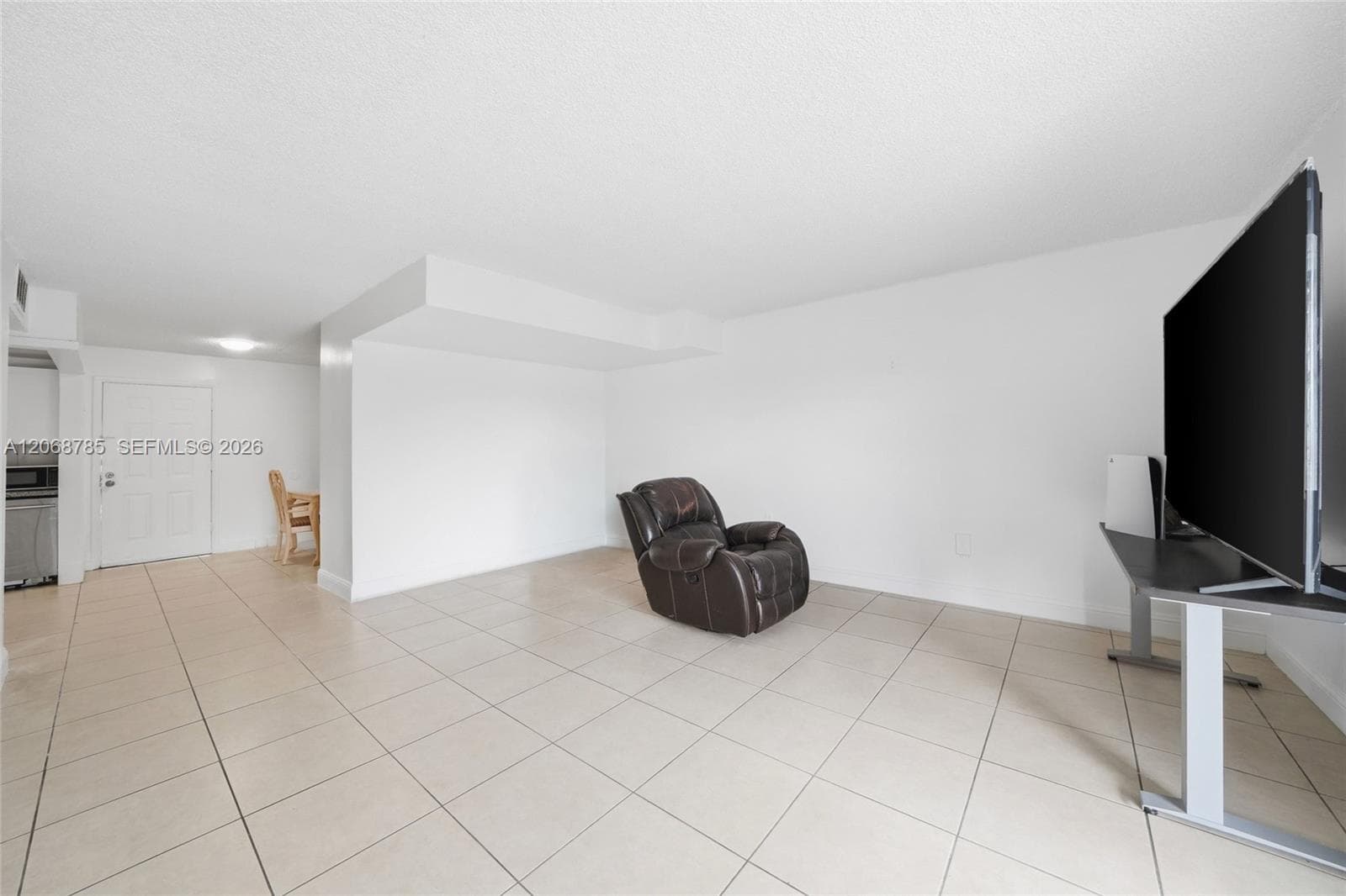 9375 Fontainebleau Blvd L301 photo 4