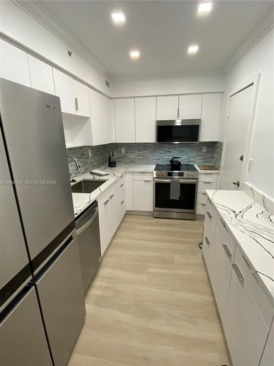 2501 S Ocean Dr 614 photo 3