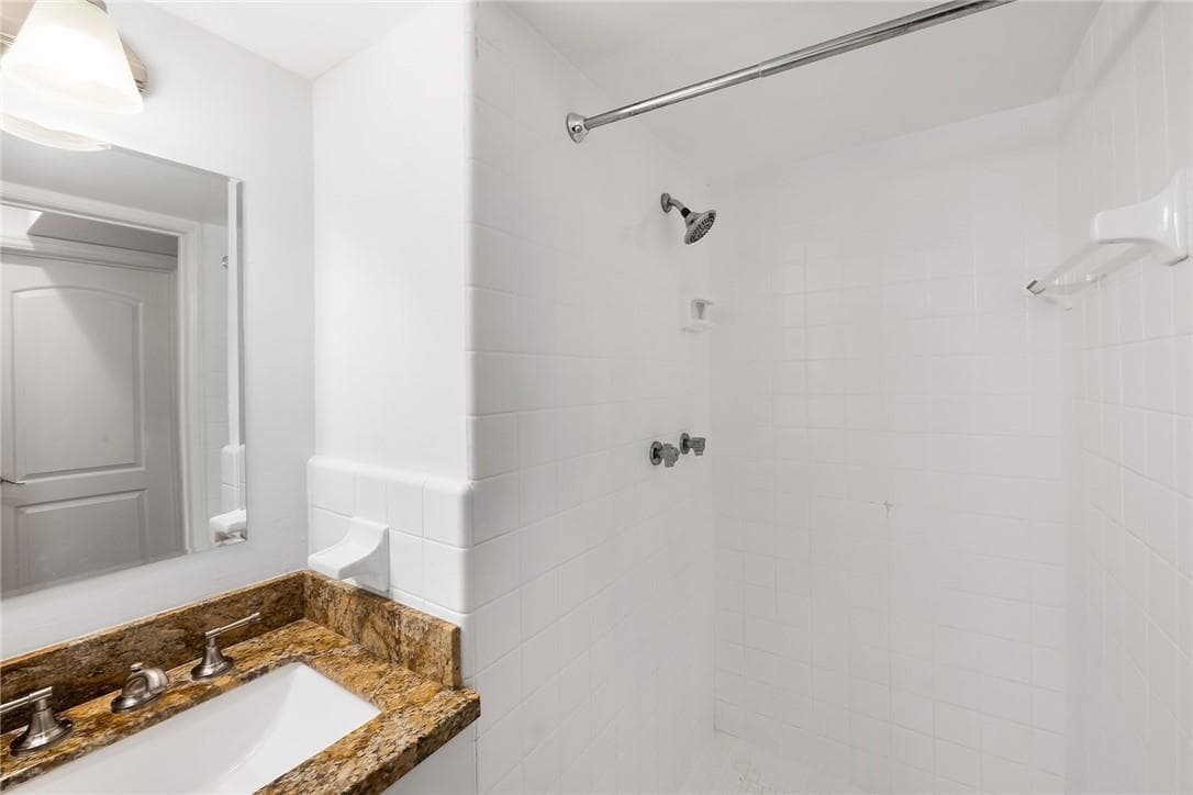 815 Middle River Drive 205 photo 20