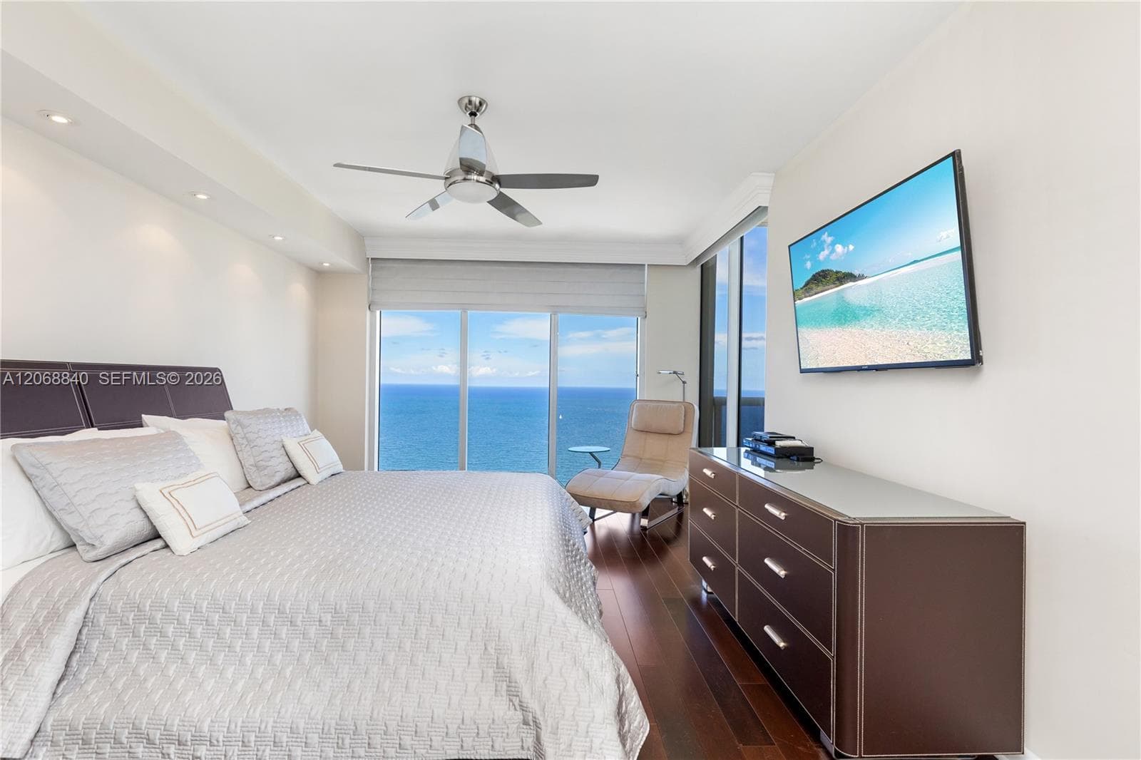 1850 S Ocean Dr 4404 photo 6