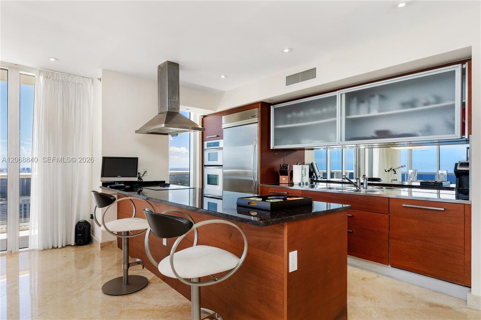 1850 S Ocean Dr 4404 photo 4