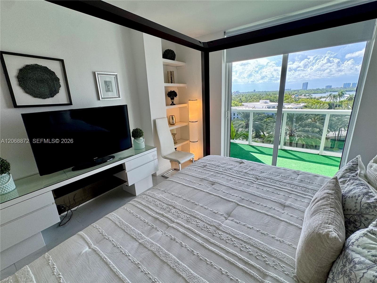 10275 Collins Ave 624 photo 20