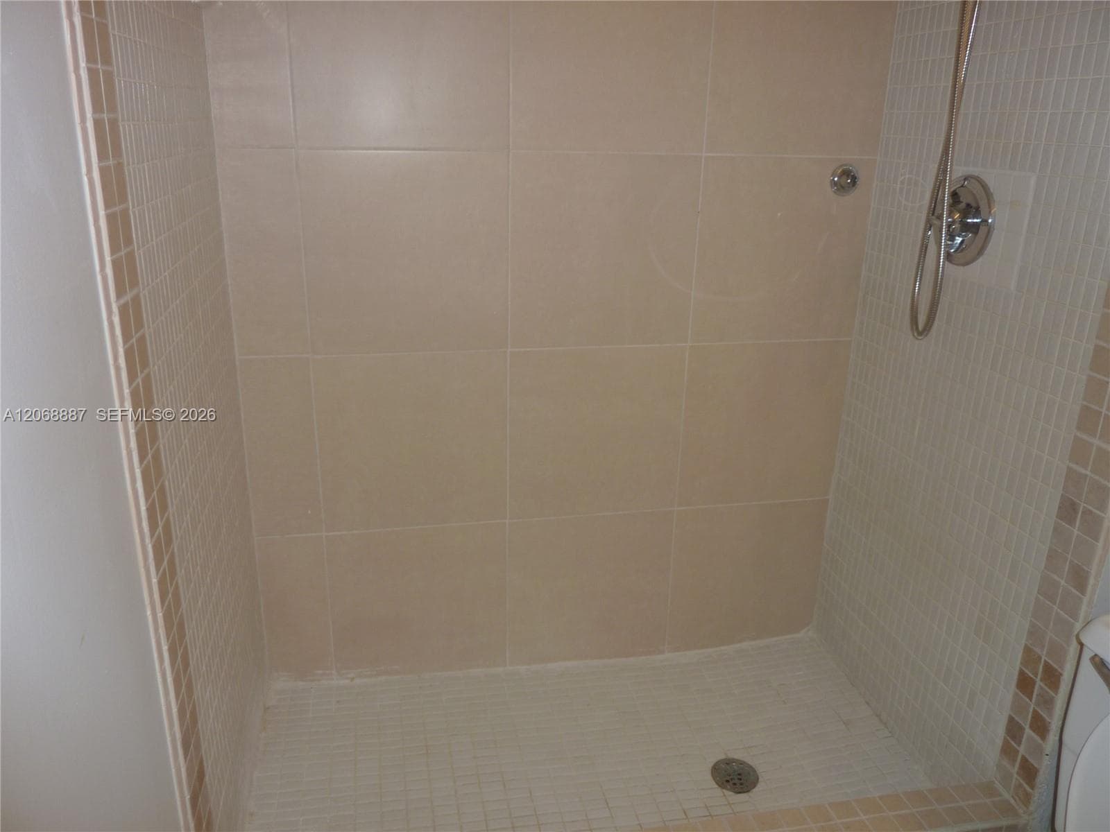 180 Cypress Club Dr 811 photo 17
