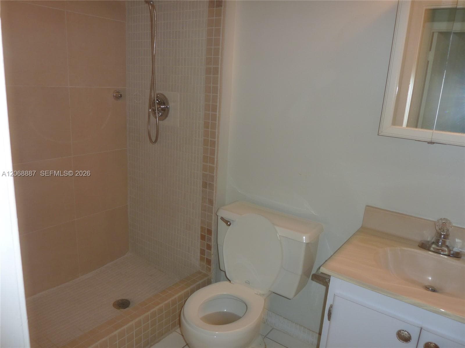 180 Cypress Club Dr 811 photo 16