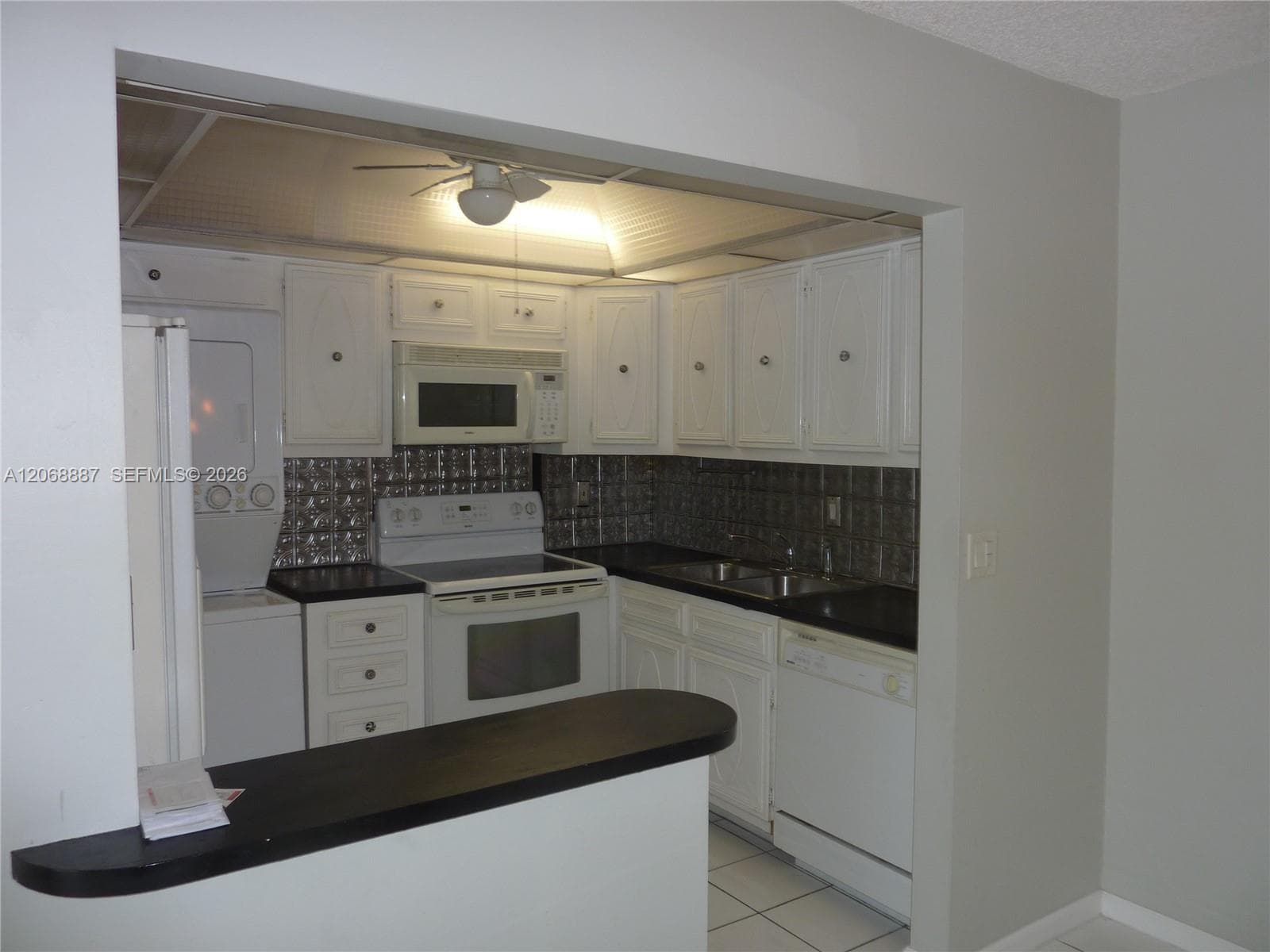 180 Cypress Club Dr 811 photo 7