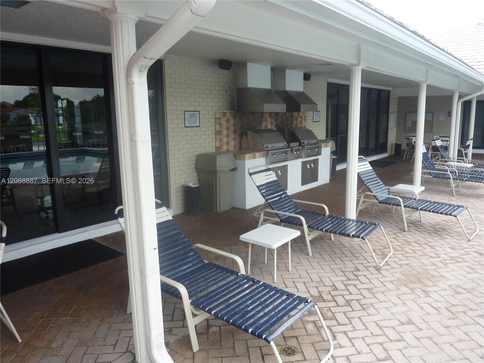 180 Cypress Club Dr 811 photo 5