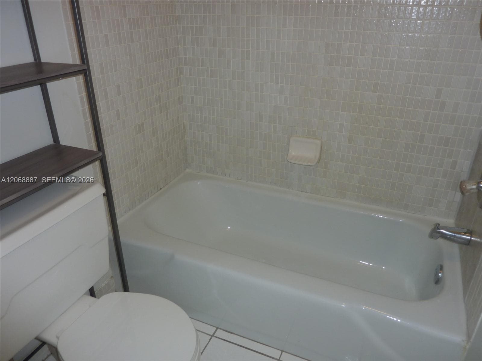 180 Cypress Club Dr 811 photo 24