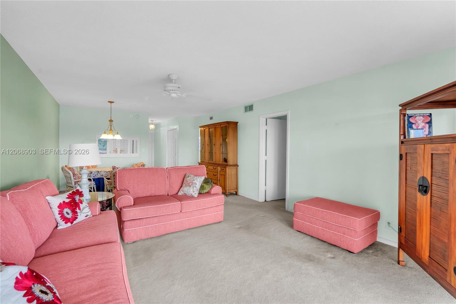 1100 SW 12th St 309 photo 17