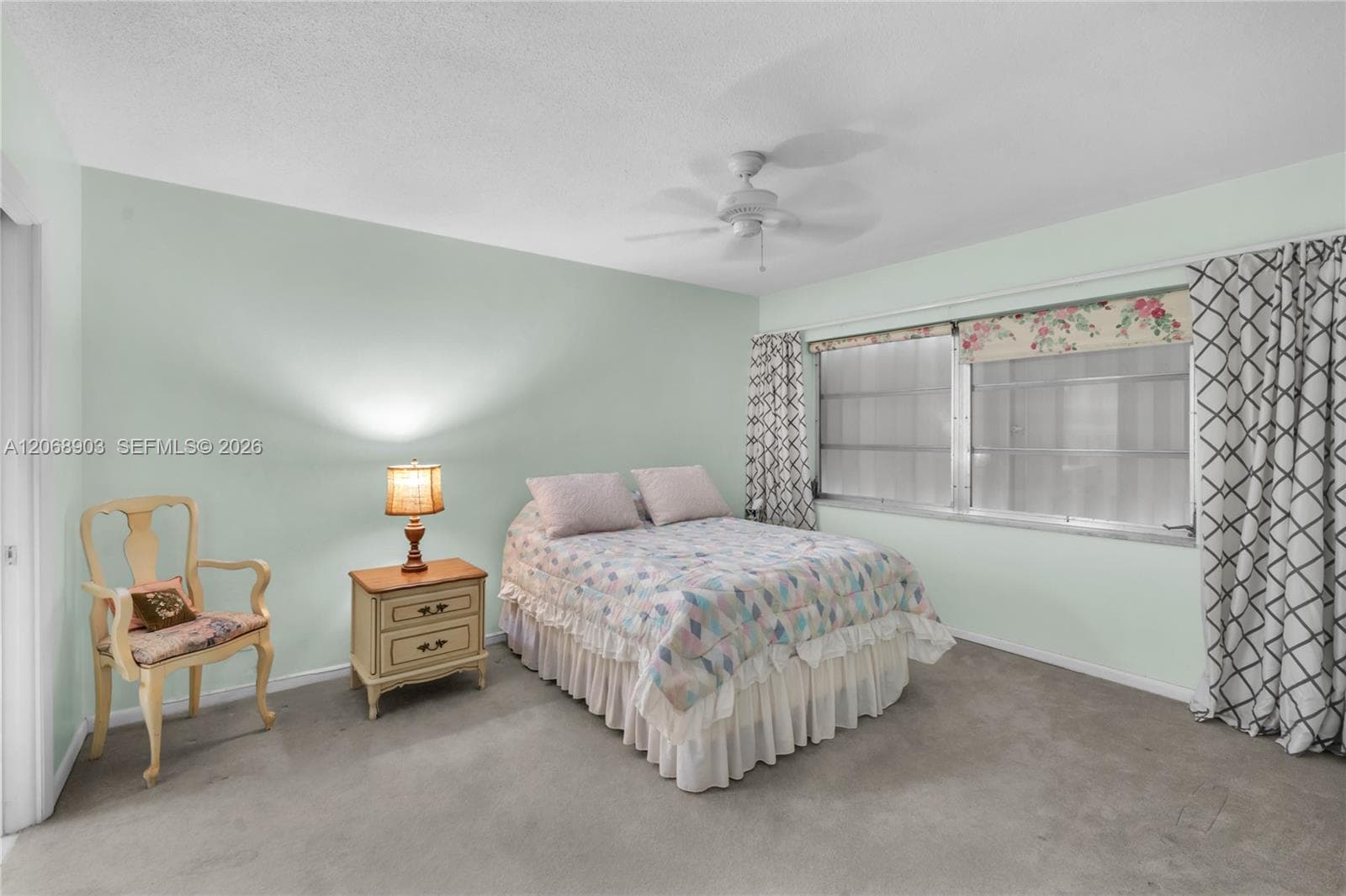 1100 SW 12th St 309 photo 24