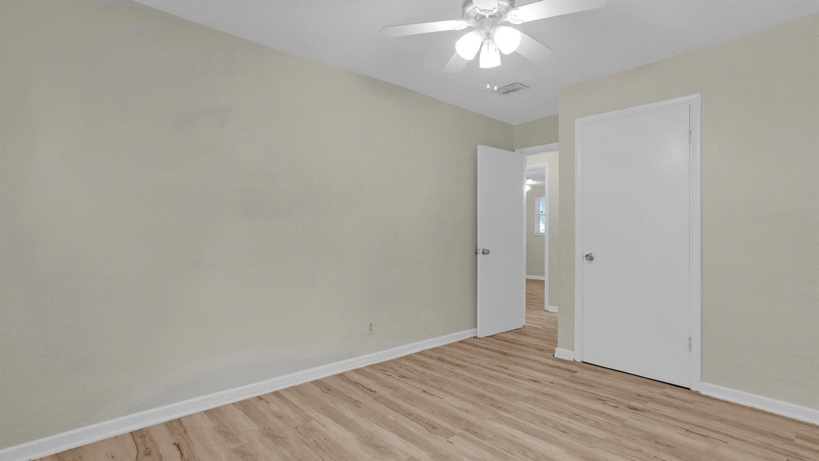 3002 ARTHUR Street photo 6