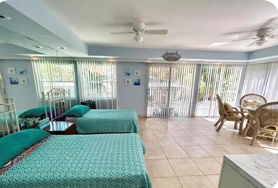 1800 E TERRA MAR Drive photo 21