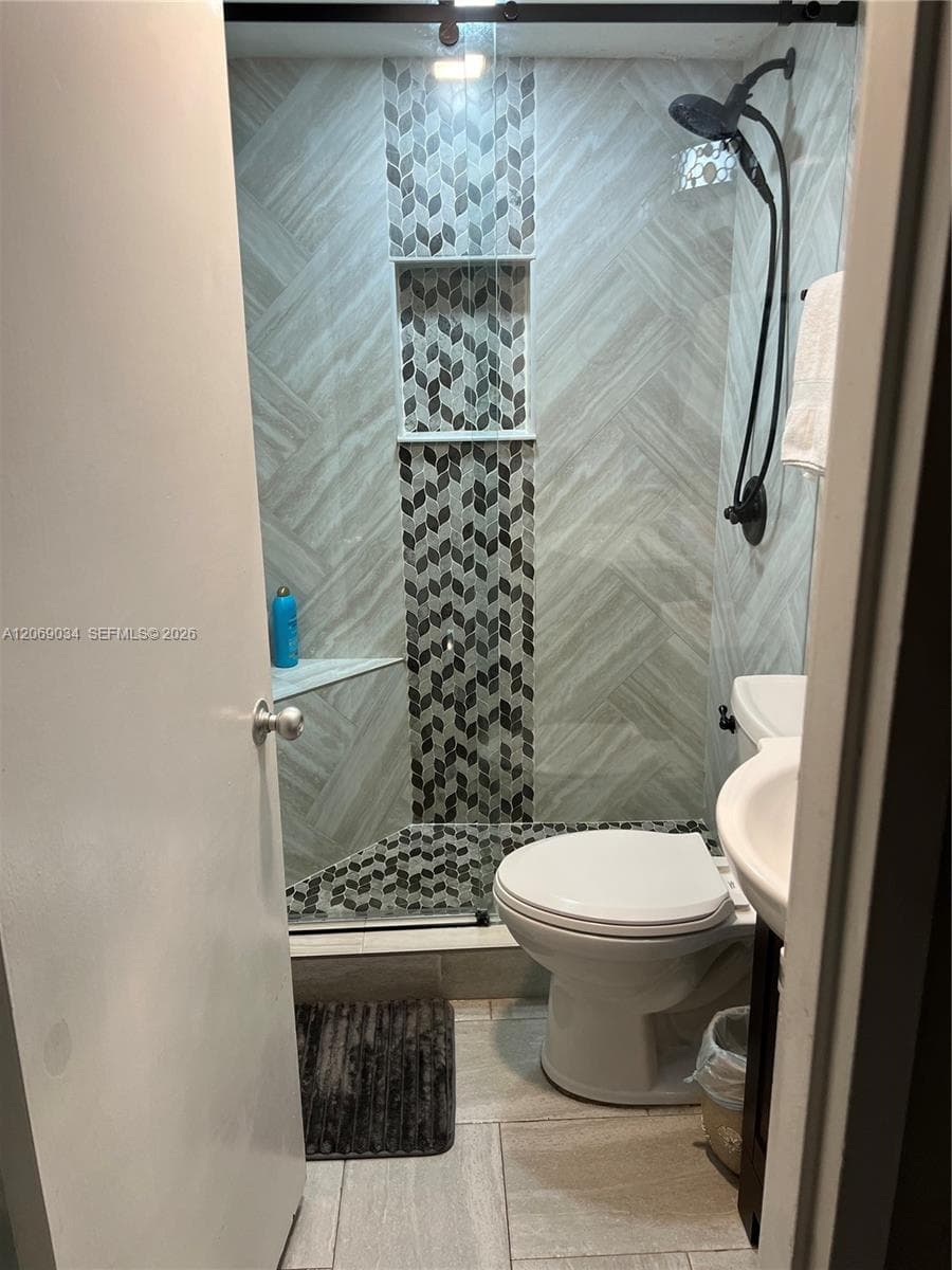 4040 Galt Ocean Dr 511 photo 23