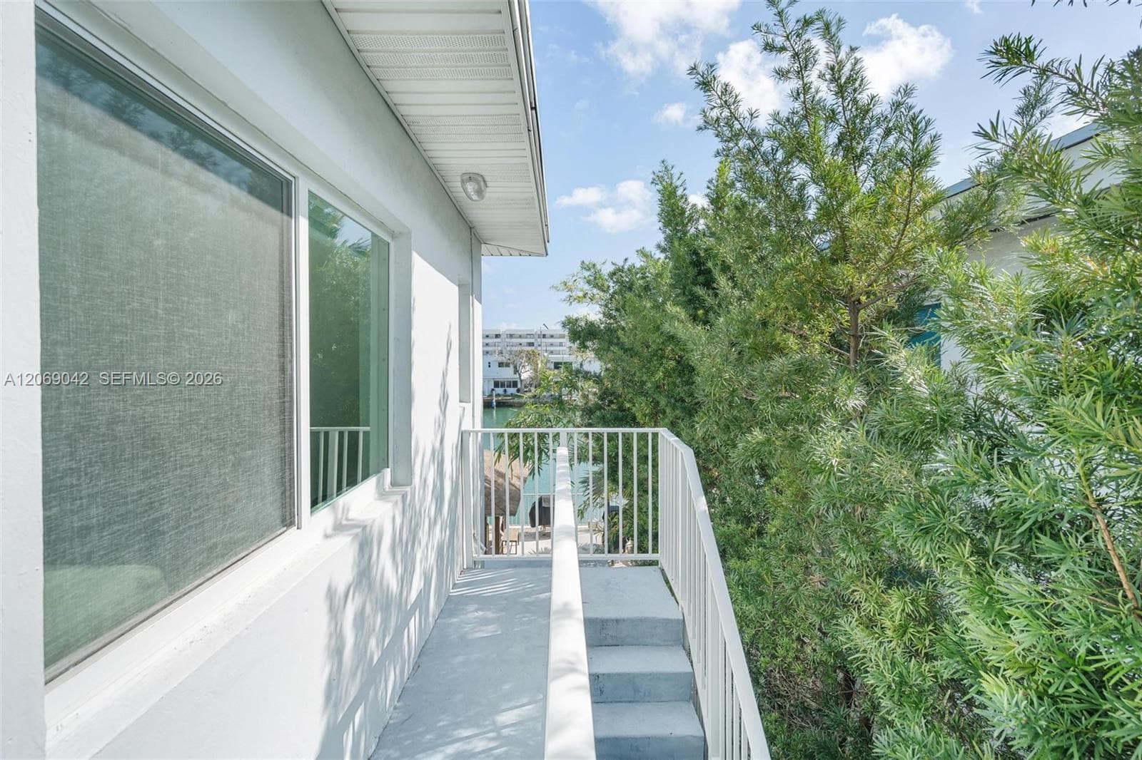 7207 Bay Dr 11 photo 17