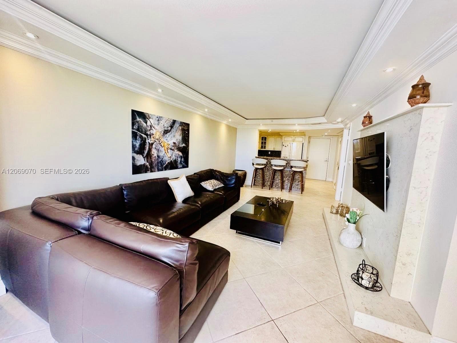 2555 Collins Ave 704 photo 5