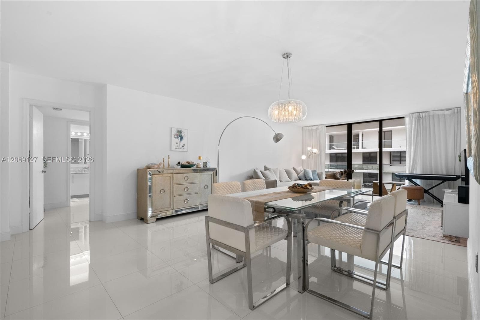 9801 Collins Ave 20V photo 2