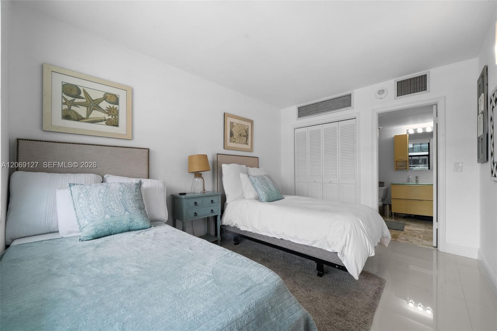 9801 Collins Ave 20V photo 17
