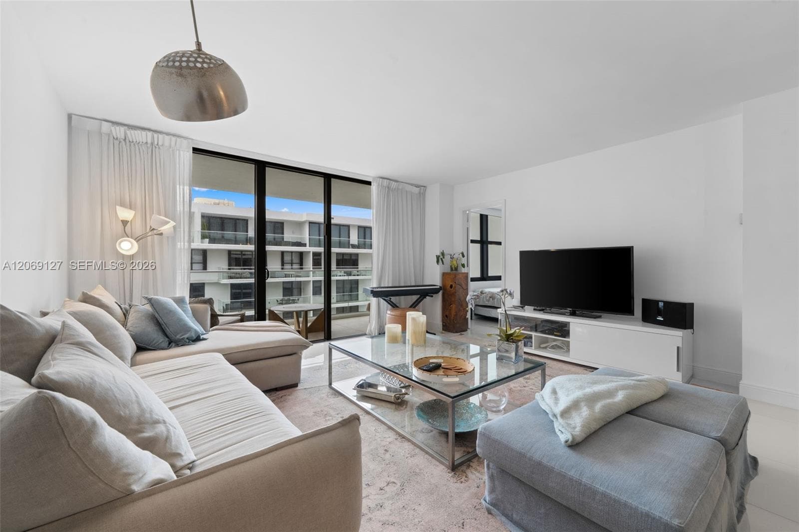 9801 Collins Ave 20V photo 3