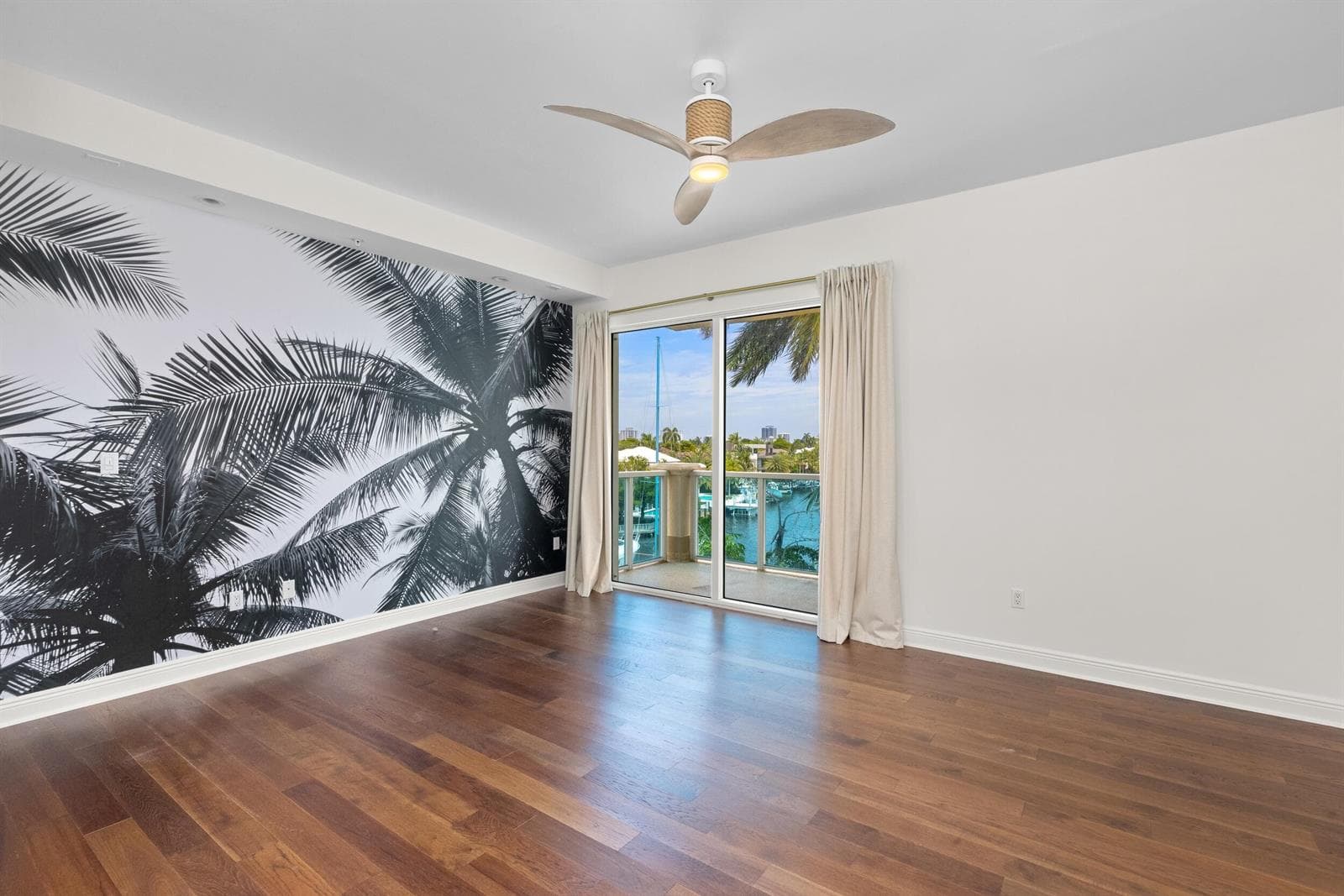 516 HENDRICKS Isle 4A photo 24