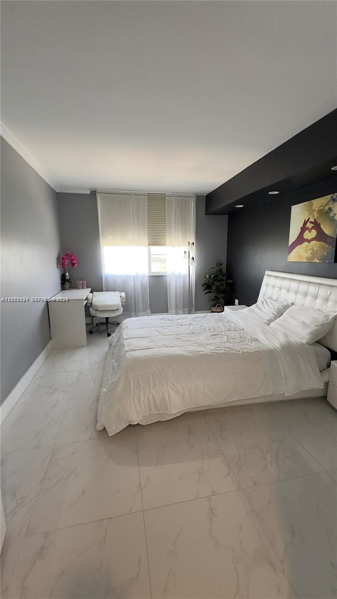 300 Bayview Dr 1102 photo 11