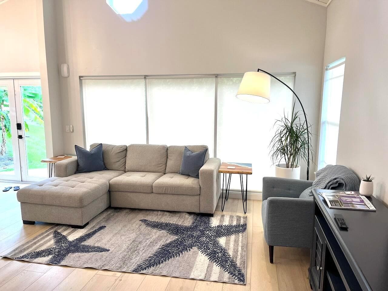 4044 NE Breakwater Drive photo 4