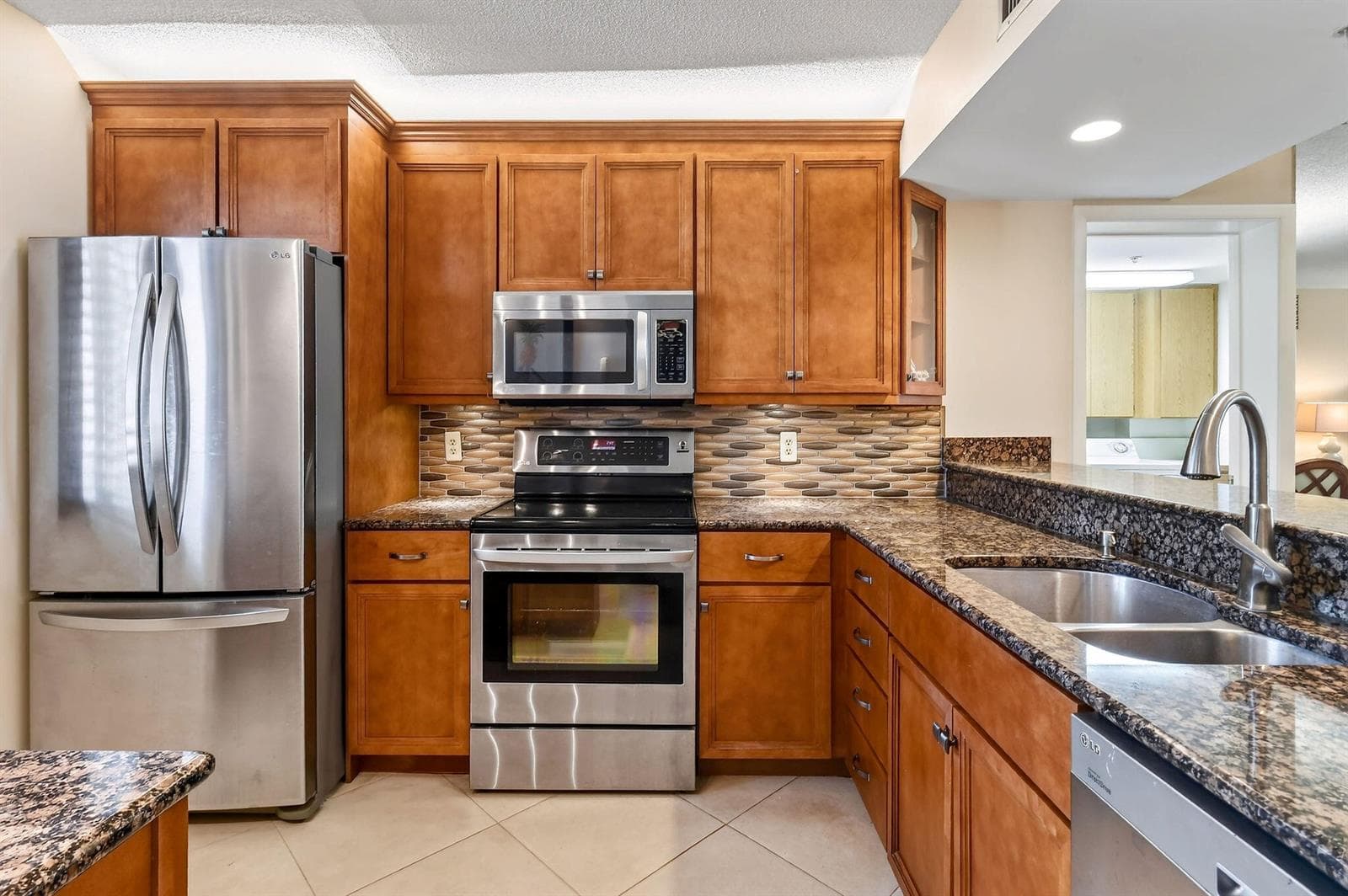2101 Marina Isle Way 202 photo 2