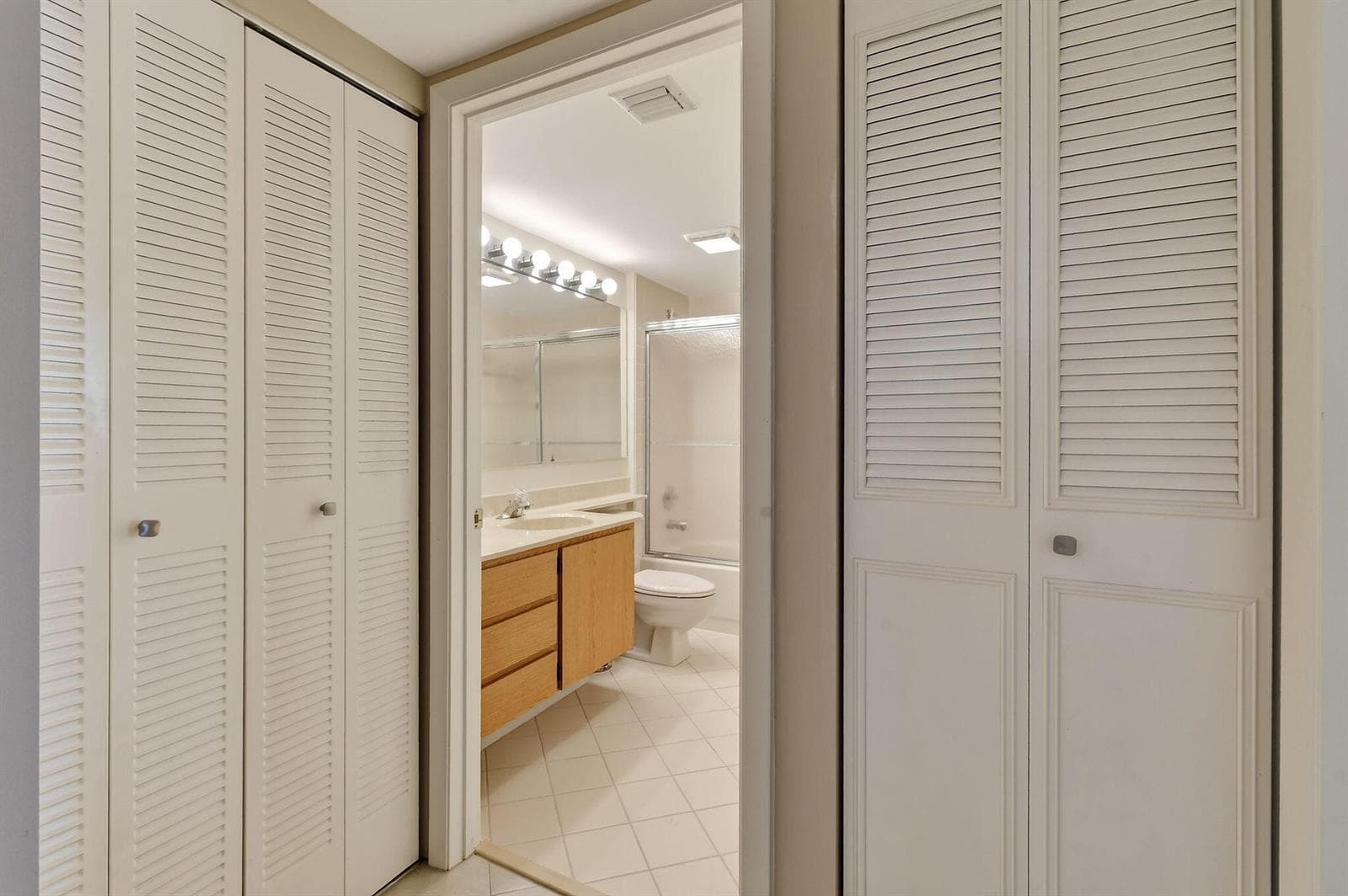 2101 Marina Isle Way 202 photo 21
