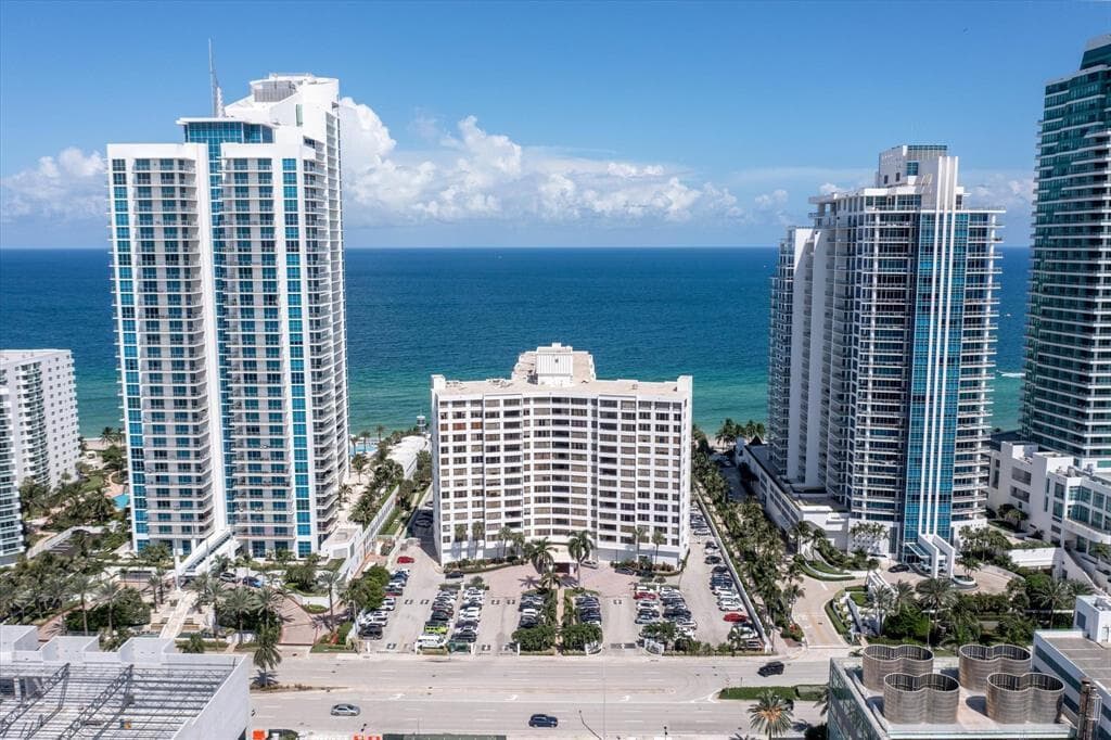 3505 S Ocean Drive 203 photo 3