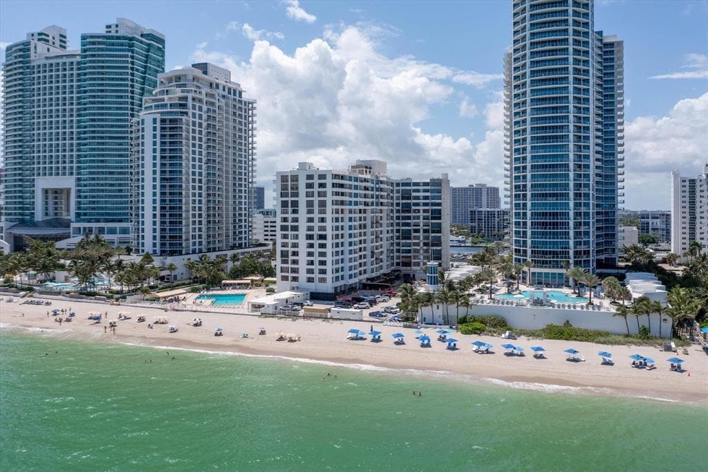 3505 S Ocean Drive 203 photo 1