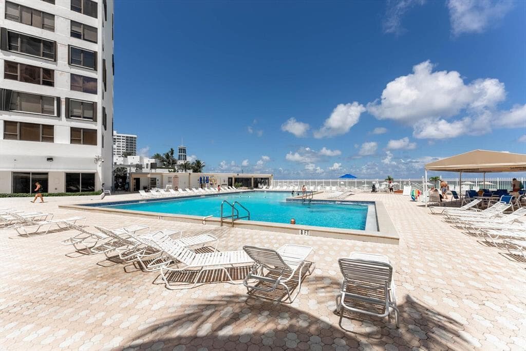 3505 S Ocean Drive 203 photo 4
