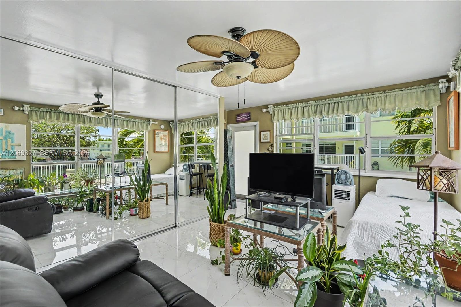350 S Shore Dr 15 photo 3