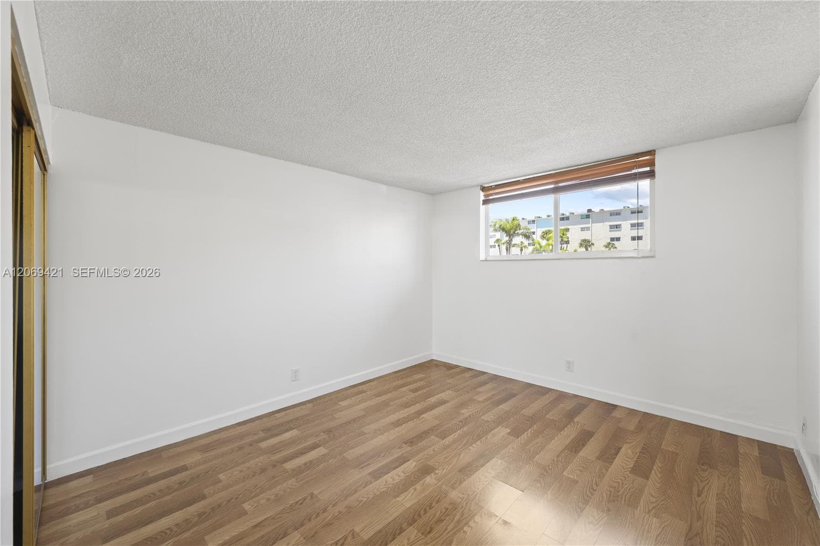104 Paradise Harbour Blvd 114 photo 17