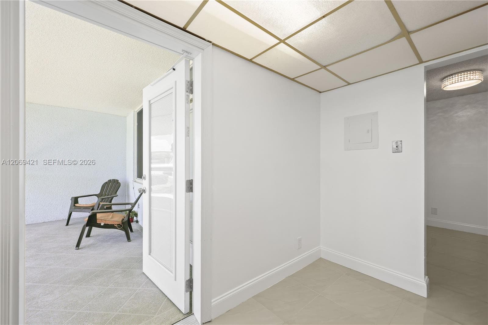 104 Paradise Harbour Blvd 114 photo 3