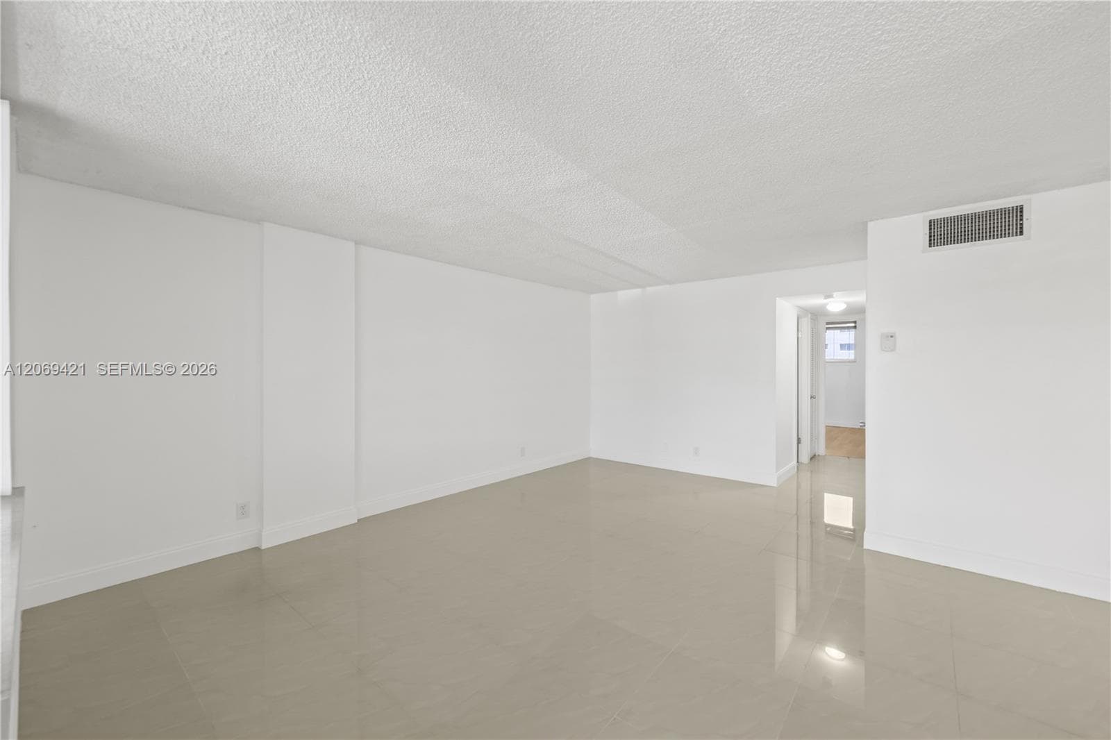 104 Paradise Harbour Blvd 114 photo 10
