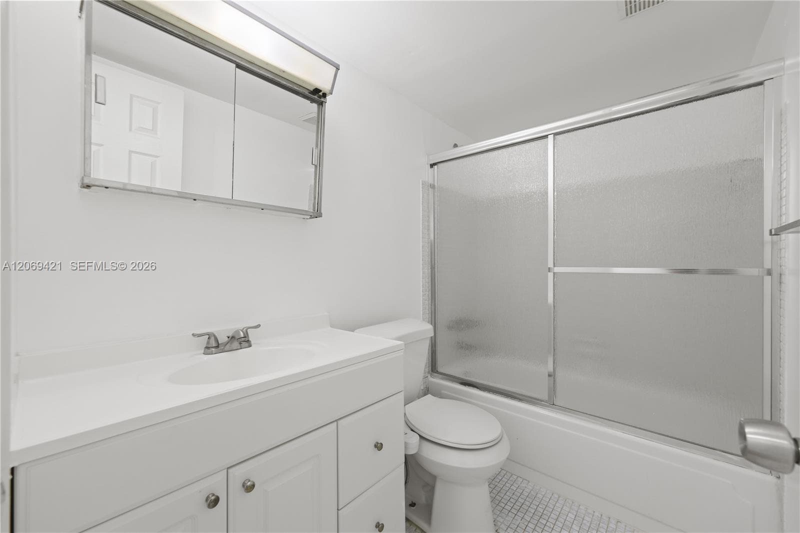 104 Paradise Harbour Blvd 114 photo 15