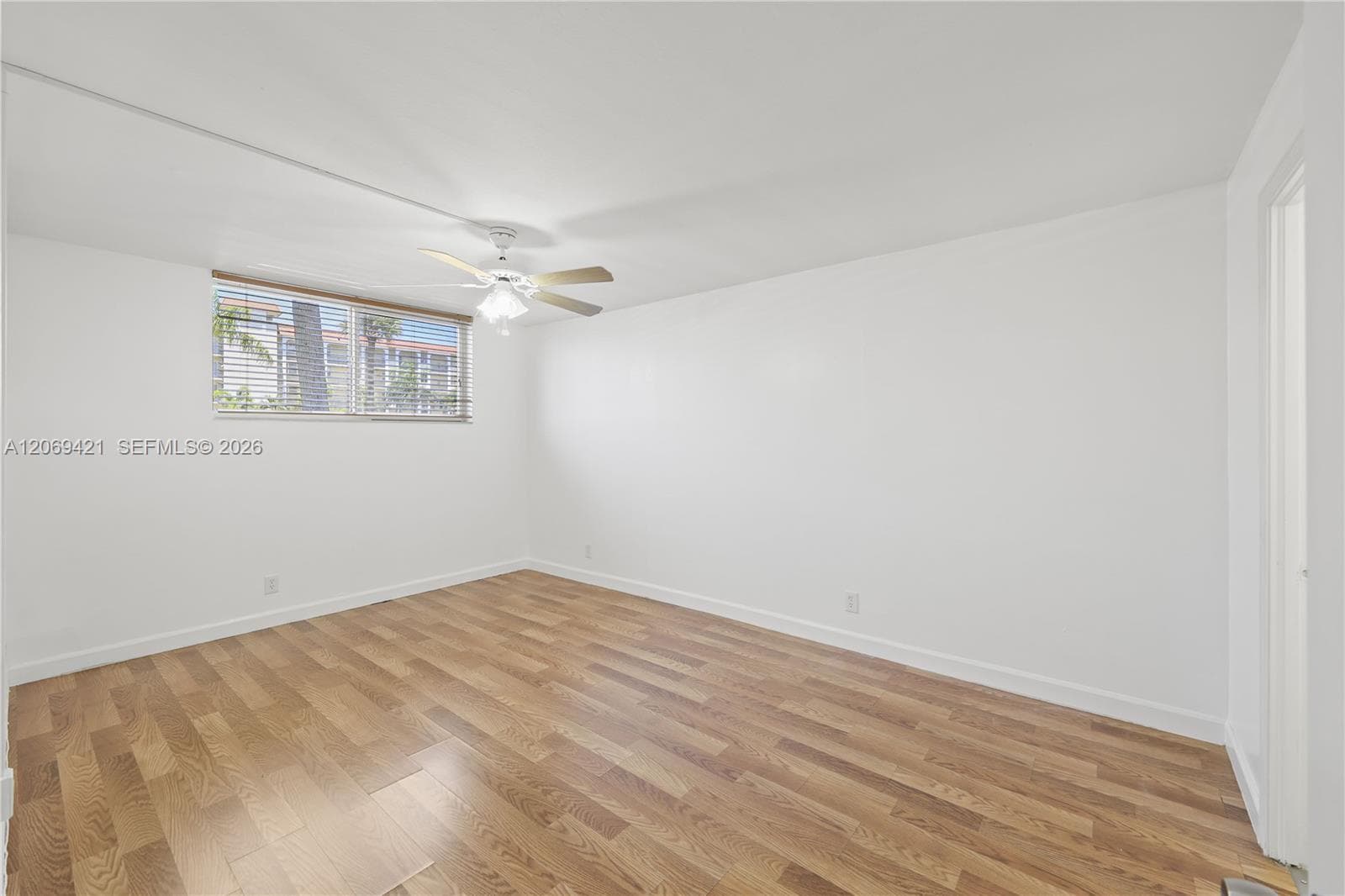 104 Paradise Harbour Blvd 114 photo 19