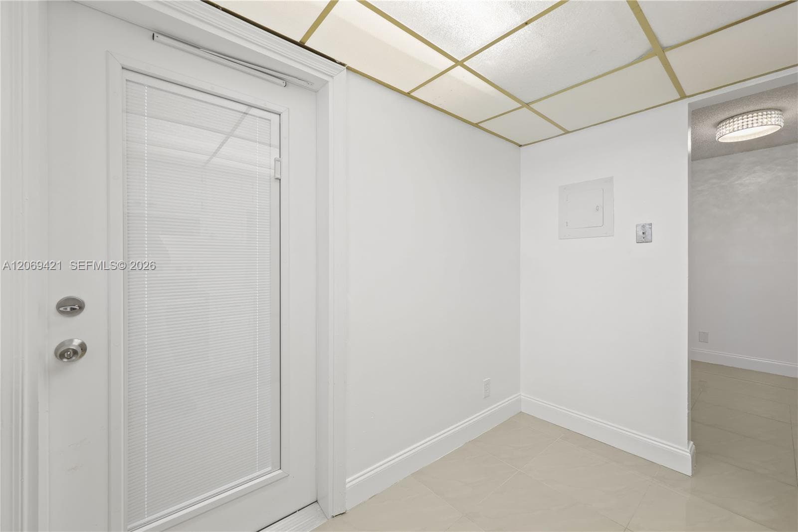 104 Paradise Harbour Blvd 114 photo 4