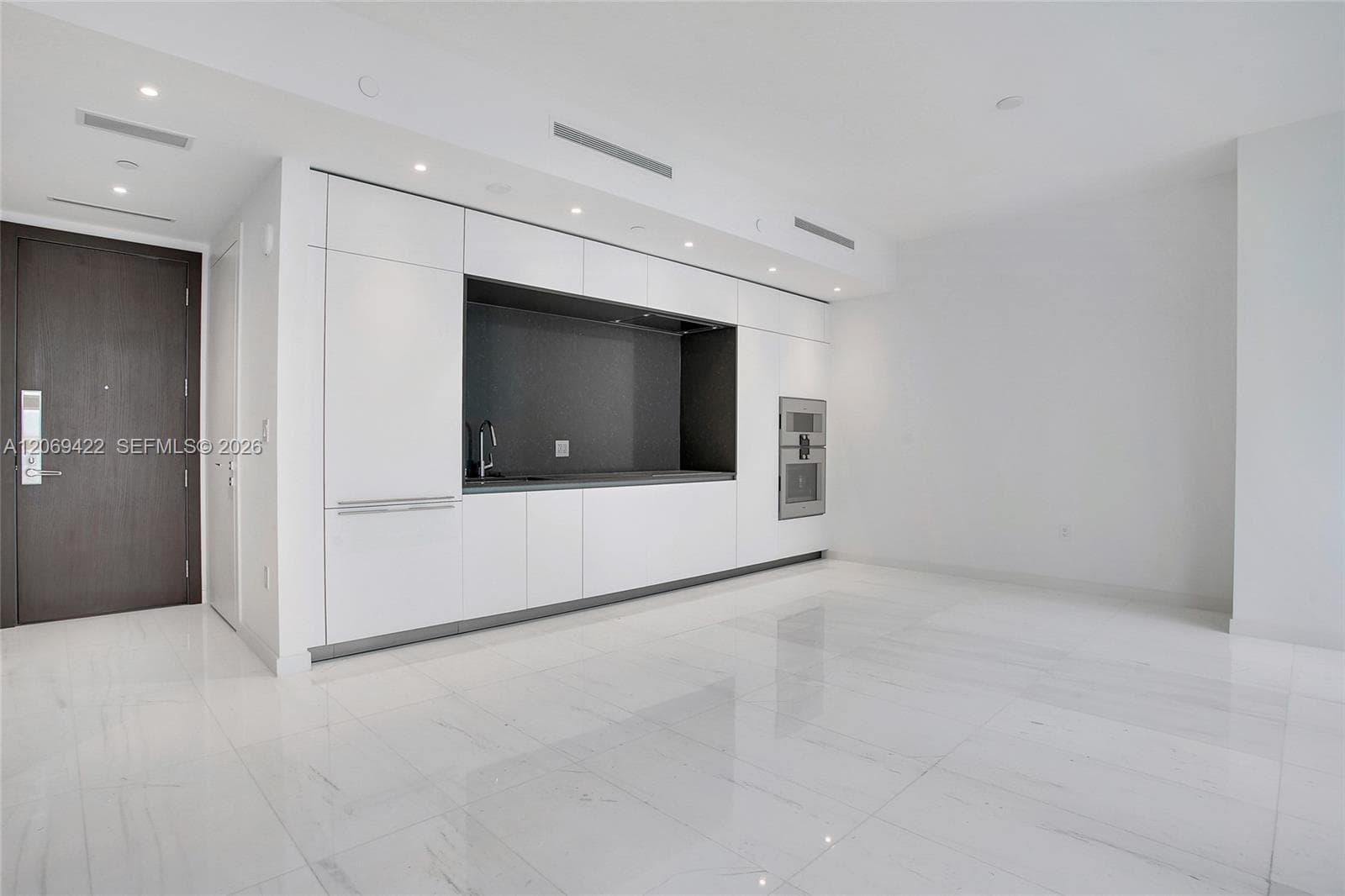 300 Biscayne Boulevard Way 3108 photo 7