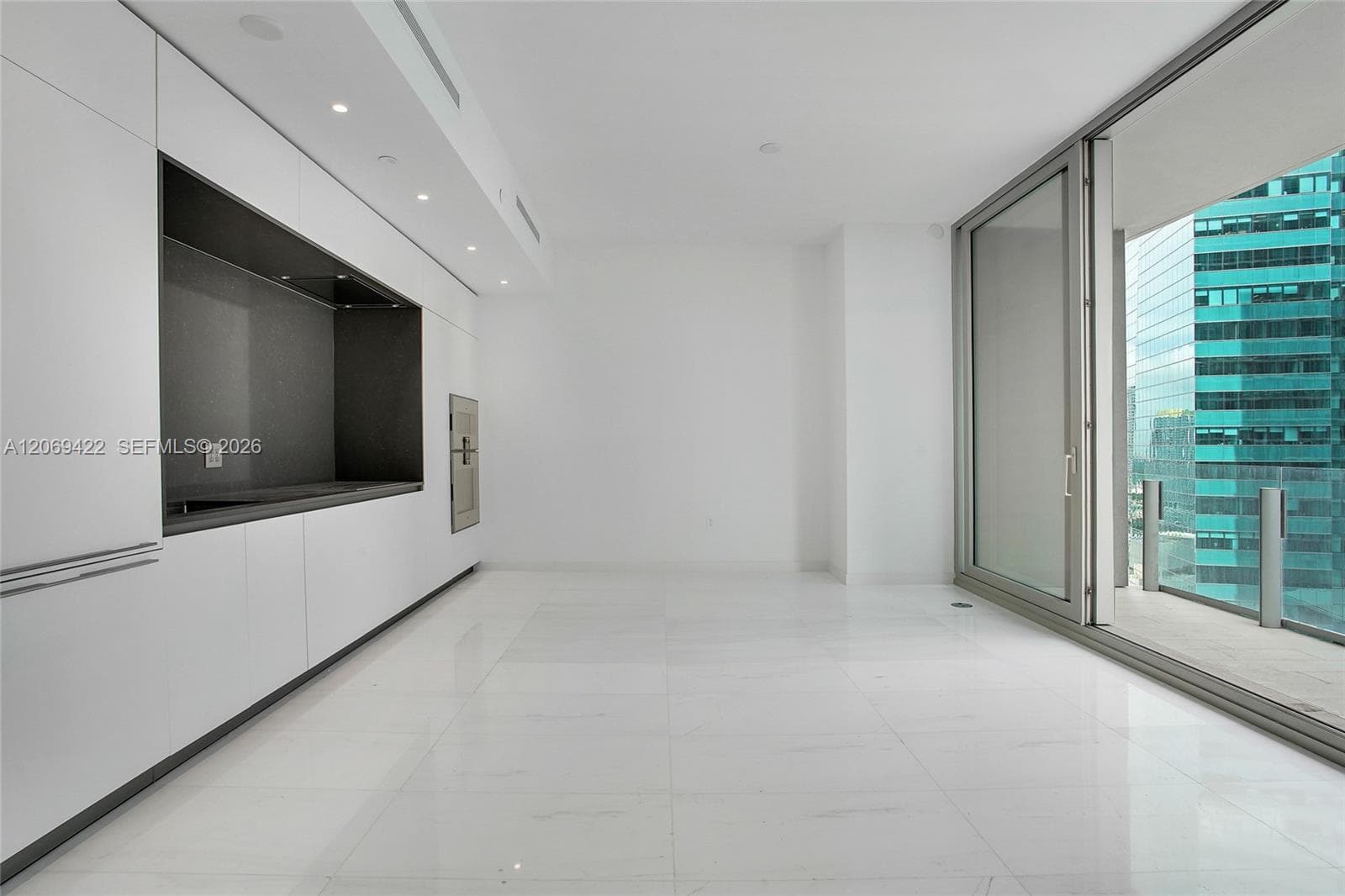 300 Biscayne Boulevard Way 3108 photo 4