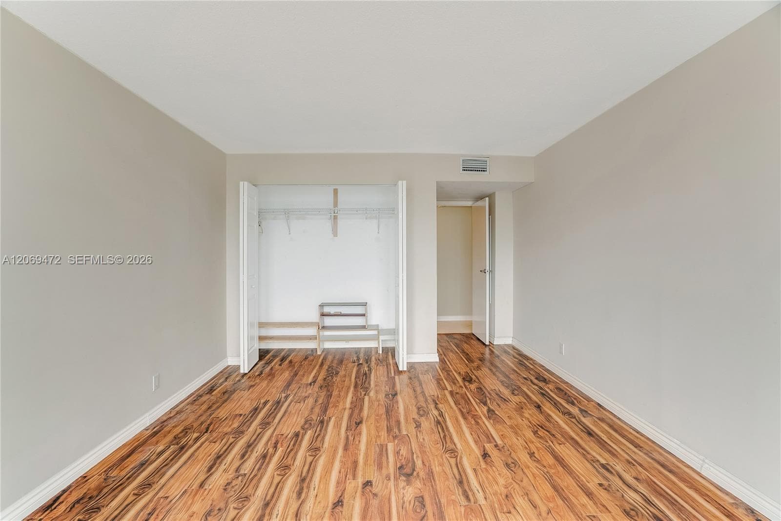 1000 Parkview Dr 614 photo 12