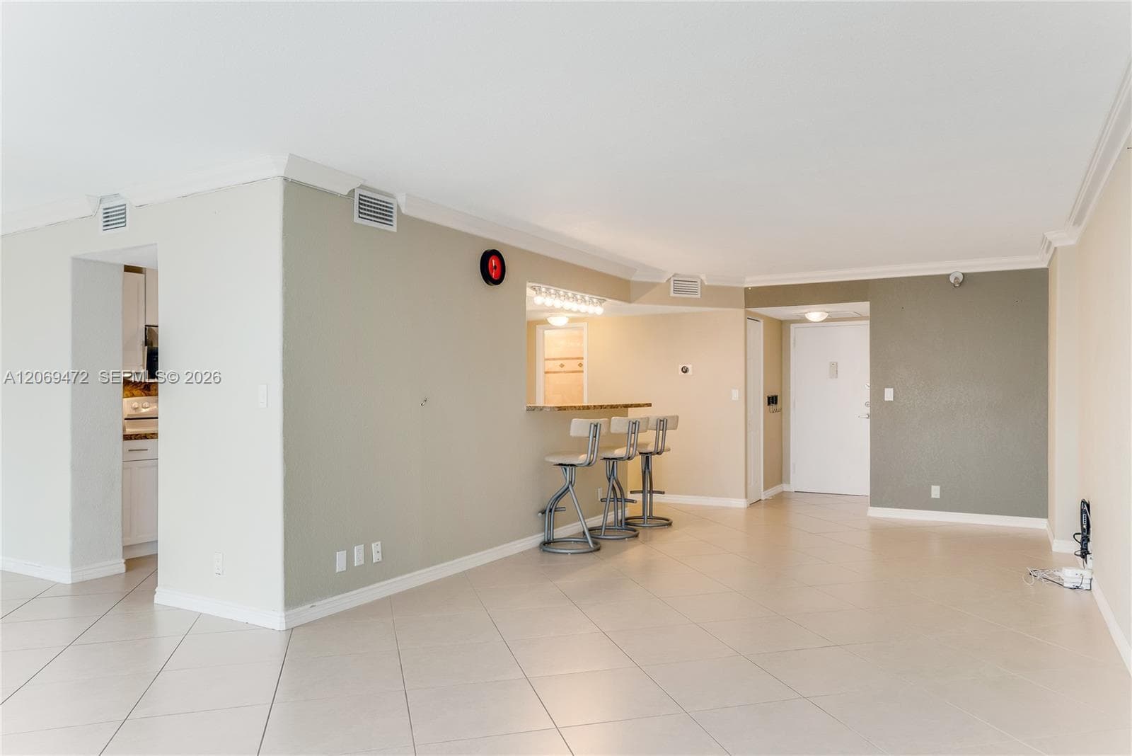 1000 Parkview Dr 614 photo 10