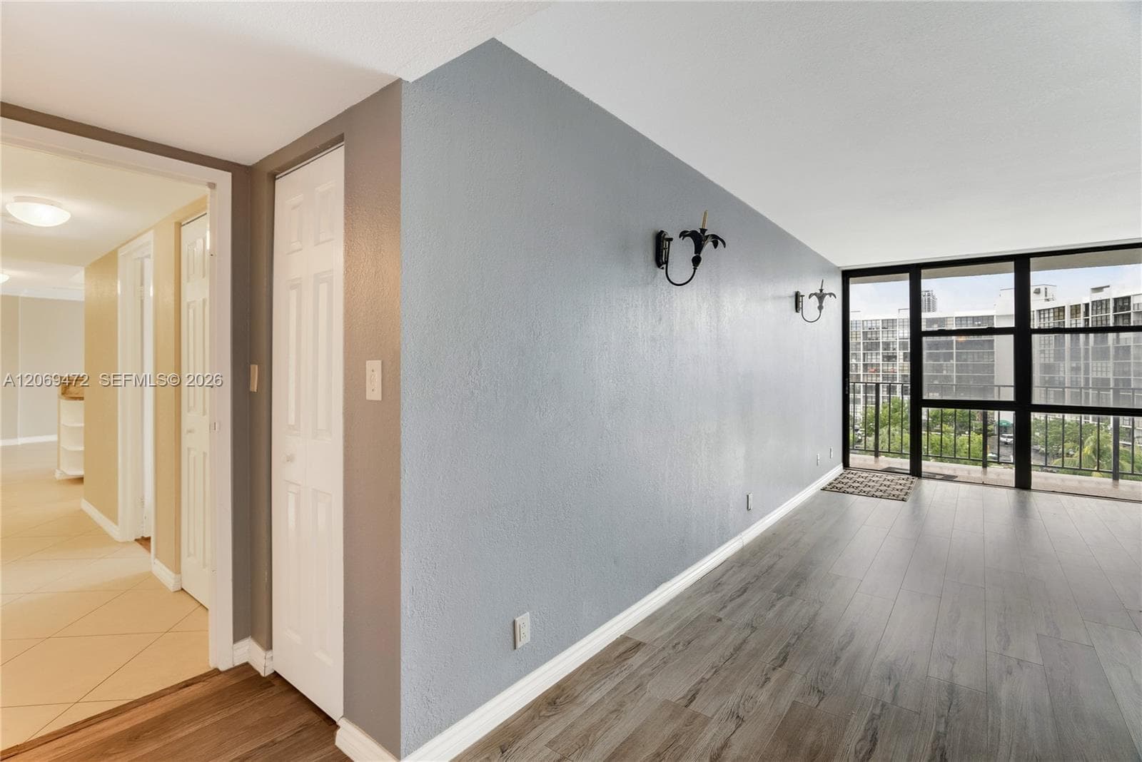 1000 Parkview Dr 614 photo 15