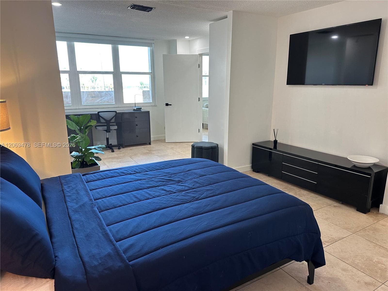 6039 Collins Ave 310 photo 10