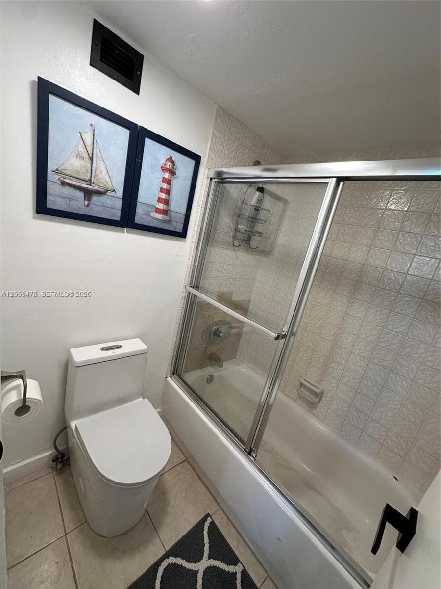 6039 Collins Ave 310 photo 18