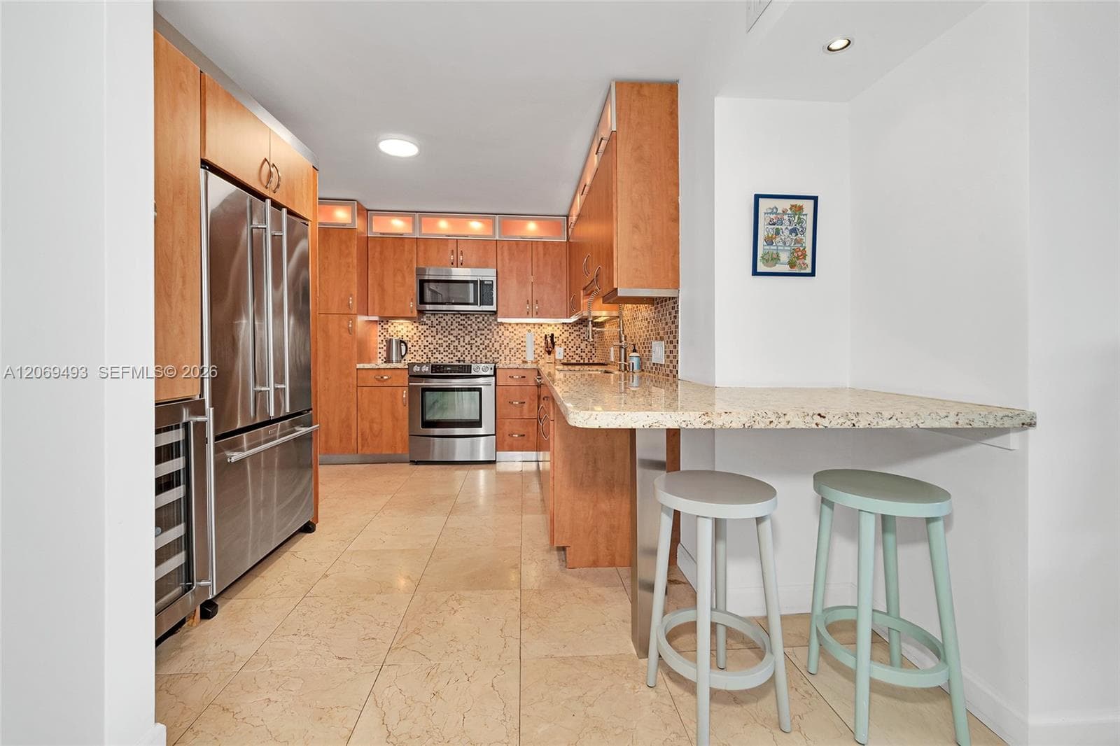 11 Island Ave 906 photo 12