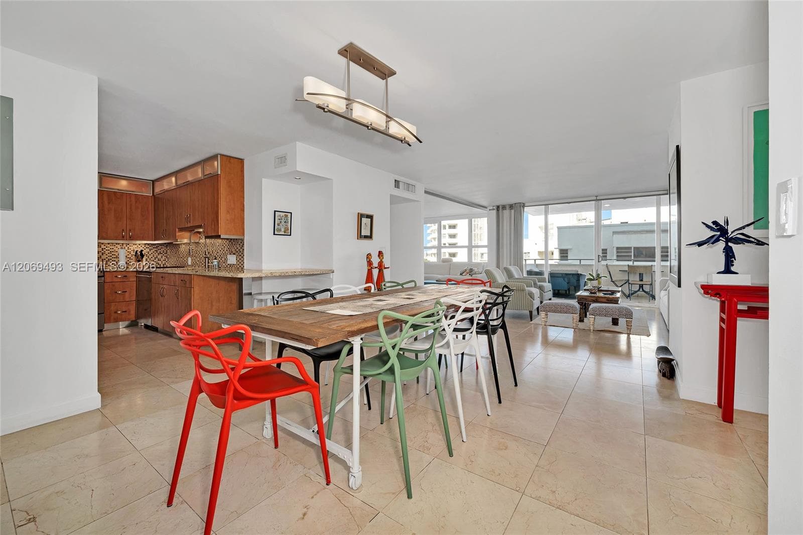 11 Island Ave 906 photo 10