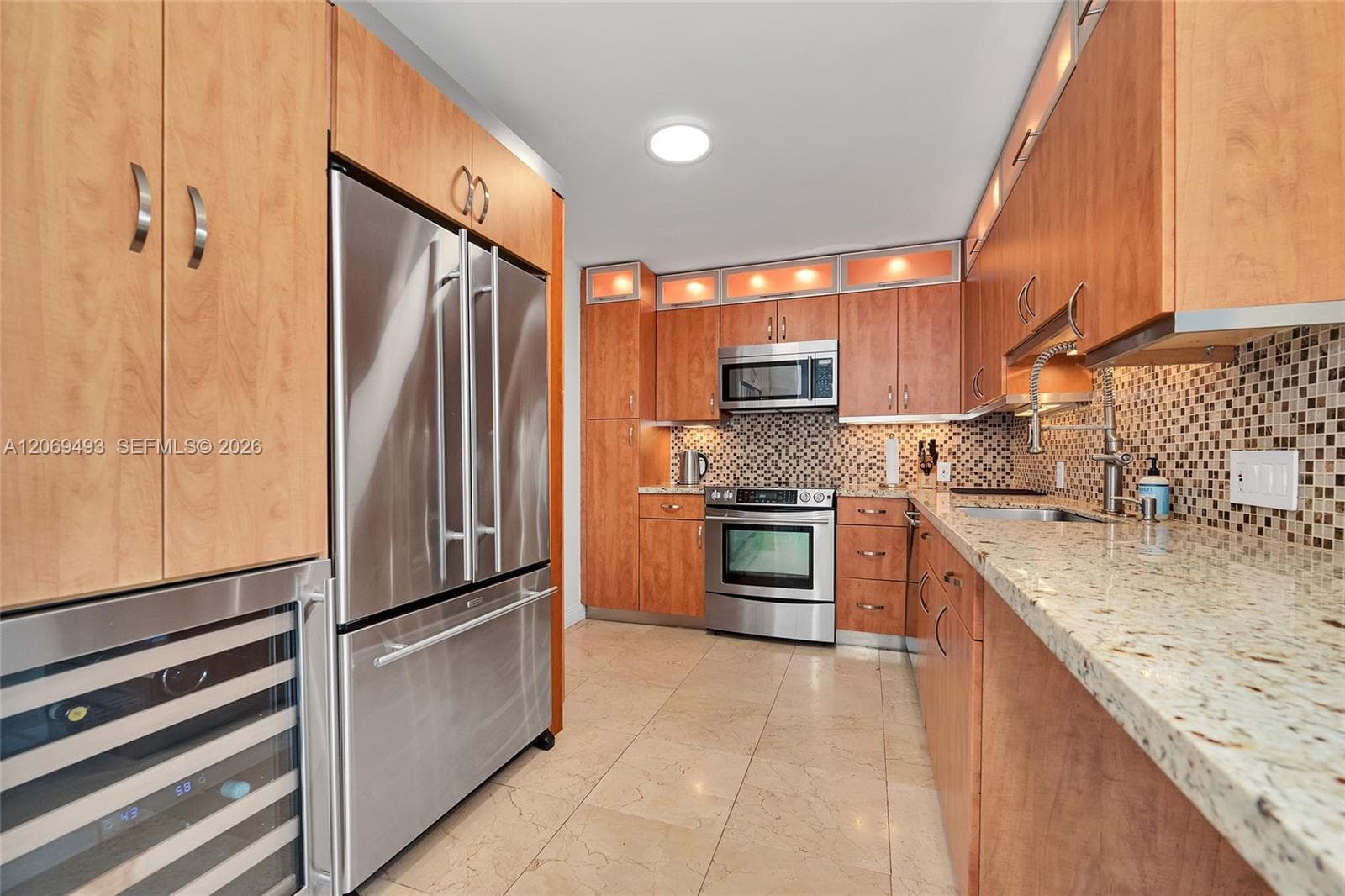 11 Island Ave 906 photo 11
