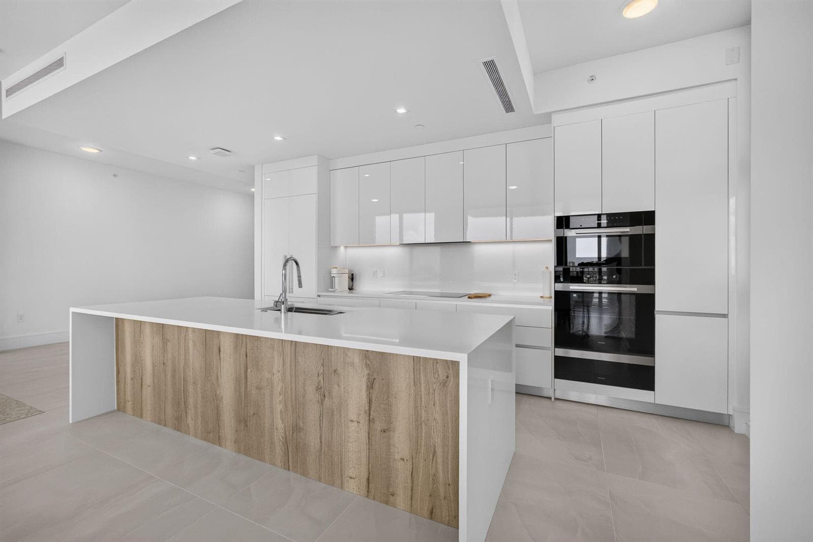 220 Lake Shore Drive 1702 photo 5
