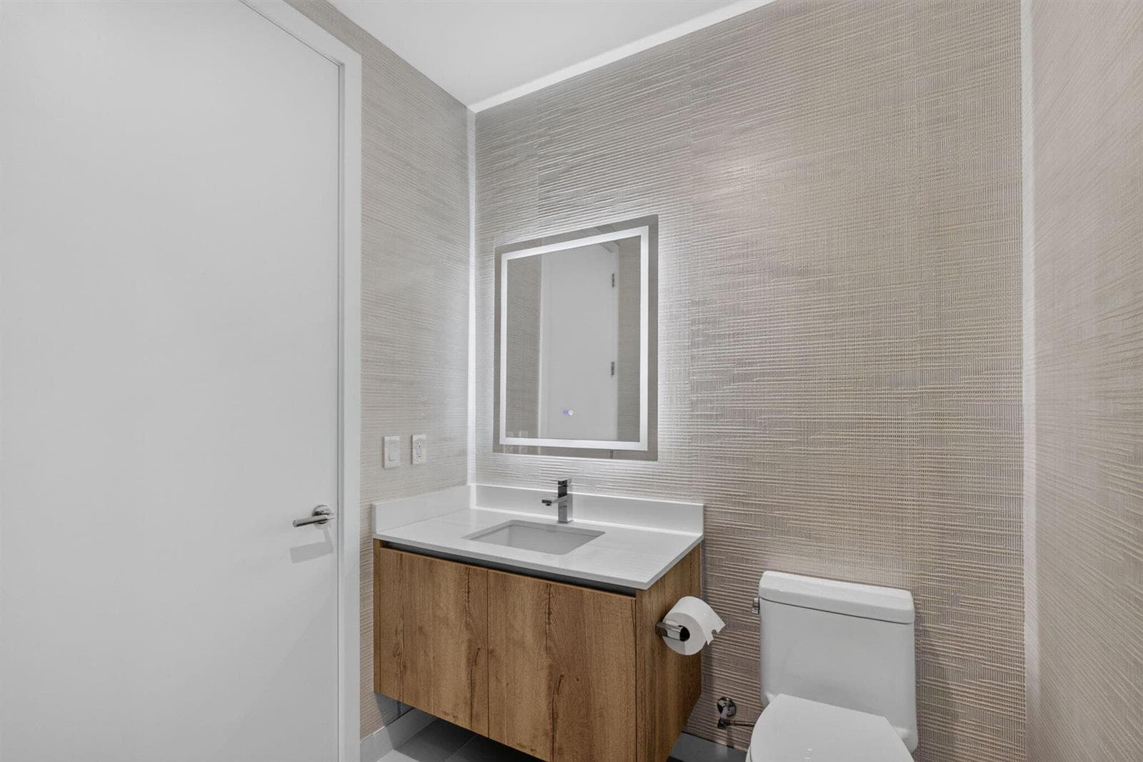 220 Lake Shore Drive 1702 photo 21