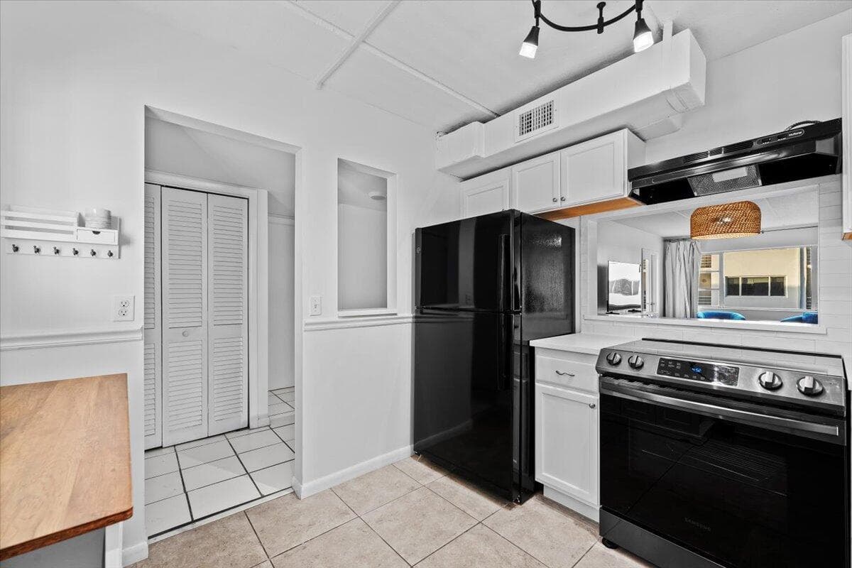 4500 N Flagler Drive D16 photo 3